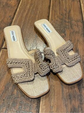 Steve Madden Hadyn Neutral Crochet Slide Mules in Beige
